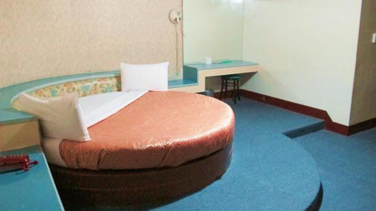 Teresa Hotel Toufen Luaran gambar
