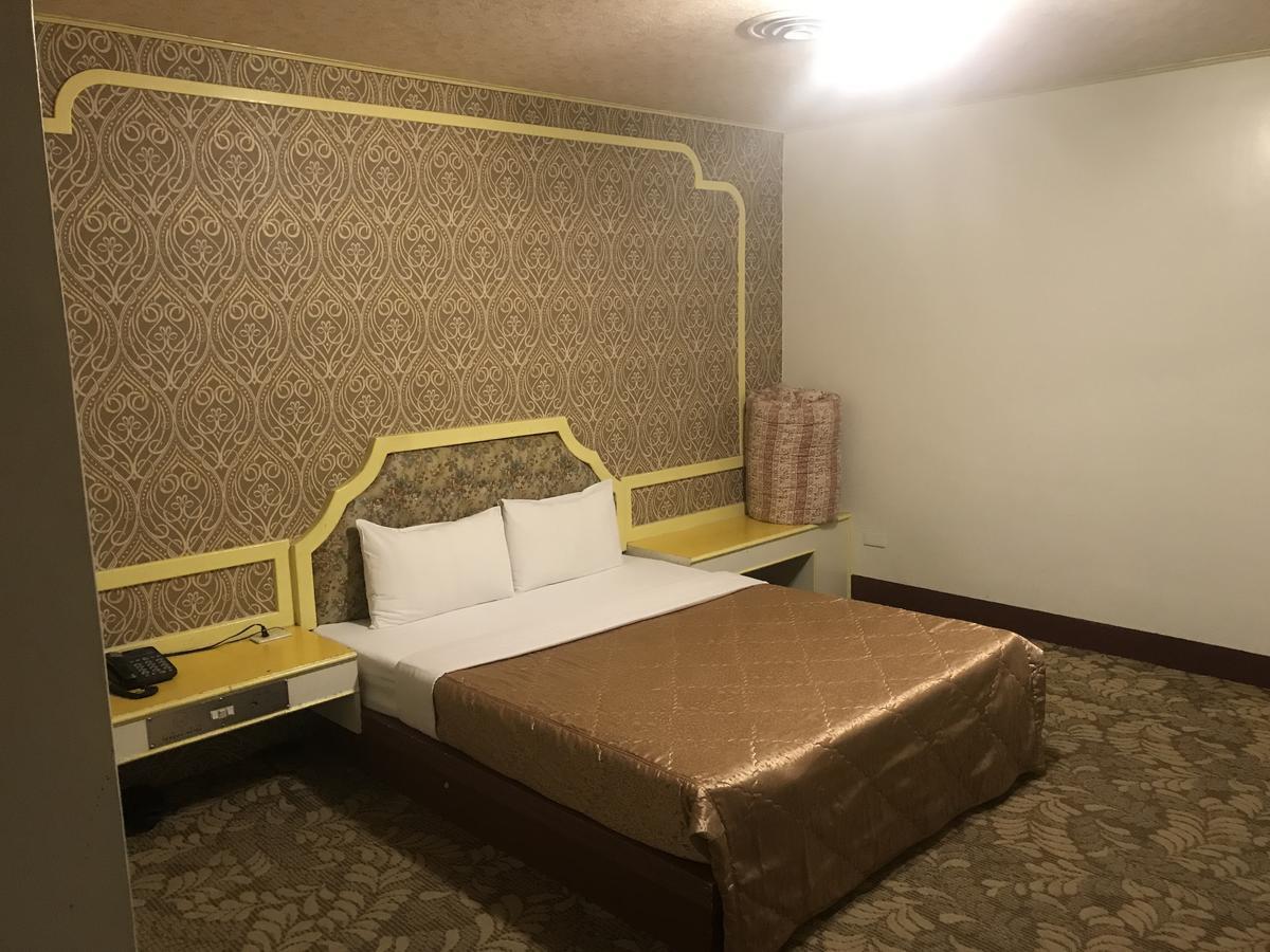 Teresa Hotel Toufen Luaran gambar